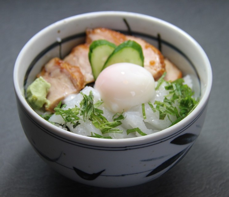 南阿波丼（アオリイカ丼）